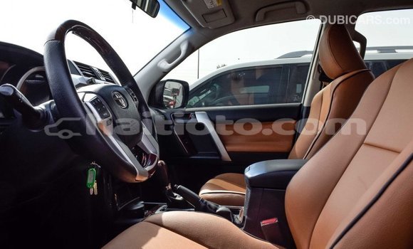 Acheter Import Voiture Toyota Prado Blanc à Import - Dubai, Artibonite Acheter Import Voiture Toyota Prado Blanc à Import - Dubai, Artibonite