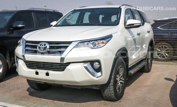 Acheter Import Voiture Toyota Fortuner Blanc à Import - Dubai, Artibonite Acheter Import Voiture Toyota Fortuner Blanc à Import - Dubai, Artibonite