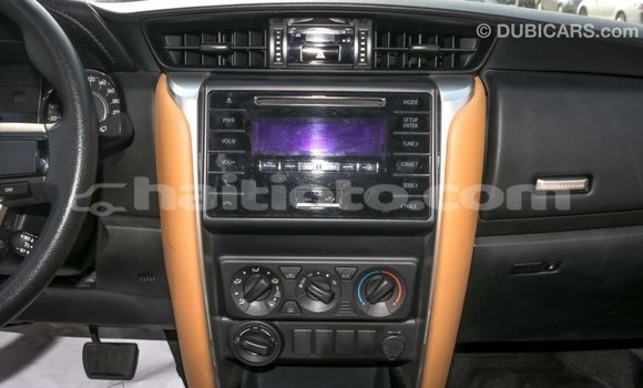Acheter Import Voiture Toyota Fortuner Blanc à Import - Dubai, Artibonite Acheter Import Voiture Toyota Fortuner Blanc à Import - Dubai, Artibonite