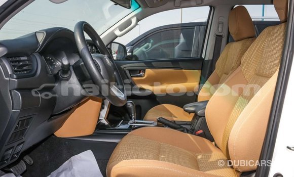 Acheter Import Voiture Toyota Fortuner Blanc à Import - Dubai, Artibonite Acheter Import Voiture Toyota Fortuner Blanc à Import - Dubai, Artibonite