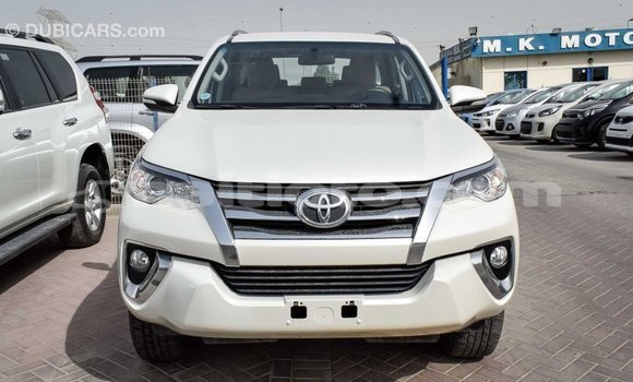 Acheter Import Voiture Toyota Fortuner Blanc à Import - Dubai, Artibonite Acheter Import Voiture Toyota Fortuner Blanc à Import - Dubai, Artibonite