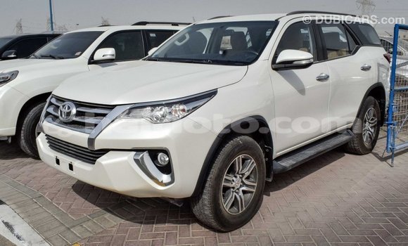 Acheter Import Voiture Toyota Fortuner Blanc à Import - Dubai, Artibonite Acheter Import Voiture Toyota Fortuner Blanc à Import - Dubai, Artibonite