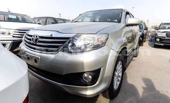 Acheter Import Voiture Toyota Fortuner Autre à Import - Dubai, Artibonite Acheter Import Voiture Toyota Fortuner Autre à Import - Dubai, Artibonite