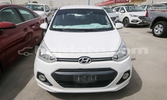Acheter Import Voiture Hyundai i10 Blanc à Import - Dubai, Artibonite Acheter Import Voiture Hyundai i10 Blanc à Import - Dubai, Artibonite