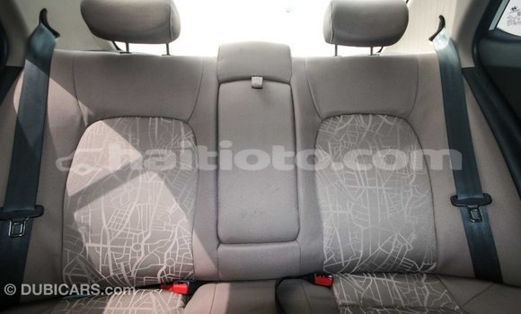 Acheter Import Voiture Hyundai i10 Blanc à Import - Dubai, Artibonite Acheter Import Voiture Hyundai i10 Blanc à Import - Dubai, Artibonite