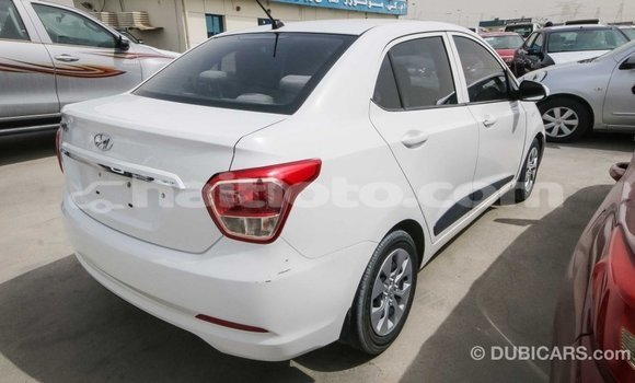 Acheter Import Voiture Hyundai i10 Blanc à Import - Dubai, Artibonite Acheter Import Voiture Hyundai i10 Blanc à Import - Dubai, Artibonite