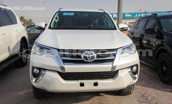 Acheter Import Voiture Toyota Fortuner Blanc à Import - Dubai, Artibonite Acheter Import Voiture Toyota Fortuner Blanc à Import - Dubai, Artibonite