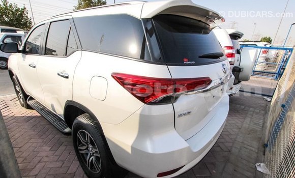 Acheter Import Voiture Toyota Fortuner Blanc à Import - Dubai, Artibonite Acheter Import Voiture Toyota Fortuner Blanc à Import - Dubai, Artibonite