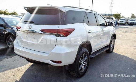 Acheter Import Voiture Toyota Fortuner Blanc à Import - Dubai, Artibonite Acheter Import Voiture Toyota Fortuner Blanc à Import - Dubai, Artibonite