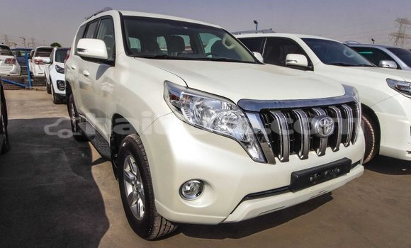 Acheter Import Voiture Toyota Prado Blanc à Import - Dubai, Artibonite Acheter Import Voiture Toyota Prado Blanc à Import - Dubai, Artibonite