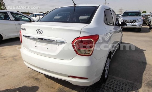 Acheter Import Voiture Hyundai i10 Blanc à Import - Dubai, Artibonite Acheter Import Voiture Hyundai i10 Blanc à Import - Dubai, Artibonite