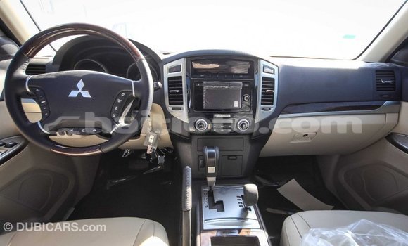 Acheter Import Voiture Mitsubishi Pajero Blanc à Import - Dubai, Artibonite Acheter Import Voiture Mitsubishi Pajero Blanc à Import - Dubai, Artibonite