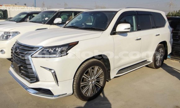 Acheter Import Voiture Lexus LX Blanc à Import - Dubai, Artibonite Acheter Import Voiture Lexus LX Blanc à Import - Dubai, Artibonite