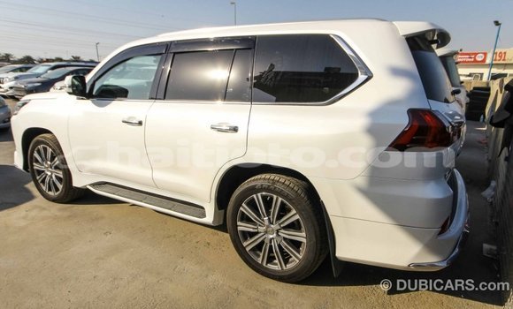 Acheter Import Voiture Lexus LX Blanc à Import - Dubai, Artibonite