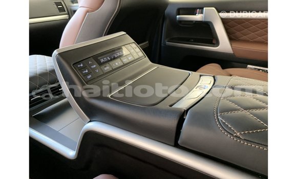 Acheter Import Voiture Toyota Land Cruiser Noir à Import - Dubai, Artibonite Acheter Import Voiture Toyota Land Cruiser Noir à Import - Dubai, Artibonite