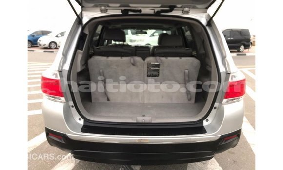 Acheter Import Voiture Toyota Highlander Autre à Import - Dubai, Artibonite Acheter Import Voiture Toyota Highlander Autre à Import - Dubai, Artibonite