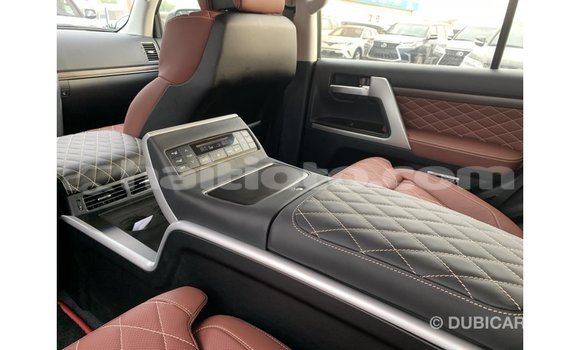 Acheter Import Voiture Toyota Land Cruiser Noir à Import - Dubai, Artibonite Acheter Import Voiture Toyota Land Cruiser Noir à Import - Dubai, Artibonite