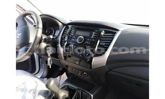 Buy Import Mitsubishi L200 White Car in Import - Dubai in Artibonite Buy Import Mitsubishi L200 White Car in Import - Dubai in Artibonite