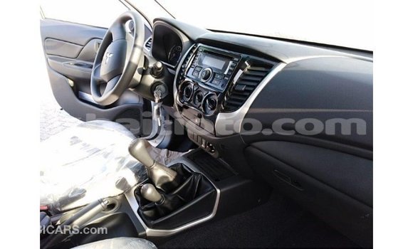 Buy Import Mitsubishi L200 White Car in Import - Dubai in Artibonite Buy Import Mitsubishi L200 White Car in Import - Dubai in Artibonite