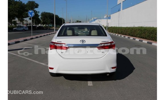 Acheter Import Voiture Toyota Corolla Blanc à Import - Dubai, Artibonite Acheter Import Voiture Toyota Corolla Blanc à Import - Dubai, Artibonite