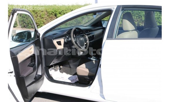Acheter Import Voiture Toyota Corolla Blanc à Import - Dubai, Artibonite Acheter Import Voiture Toyota Corolla Blanc à Import - Dubai, Artibonite