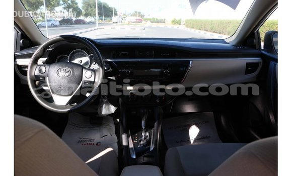 Acheter Import Voiture Toyota Corolla Blanc à Import - Dubai, Artibonite Acheter Import Voiture Toyota Corolla Blanc à Import - Dubai, Artibonite