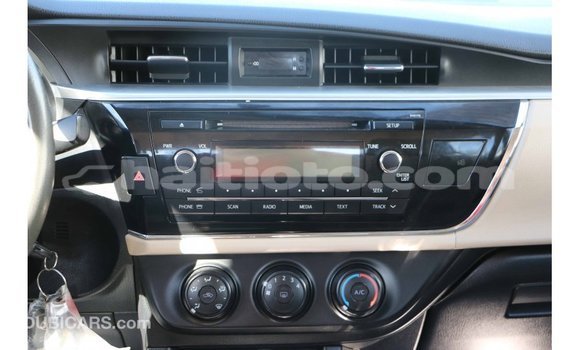 Acheter Import Voiture Toyota Corolla Blanc à Import - Dubai, Artibonite Acheter Import Voiture Toyota Corolla Blanc à Import - Dubai, Artibonite