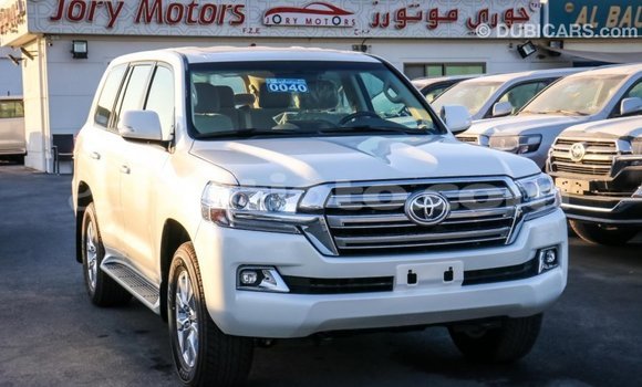 Acheter Import Voiture Toyota Land Cruiser Blanc à Import - Dubai, Artibonite Acheter Import Voiture Toyota Land Cruiser Blanc à Import - Dubai, Artibonite