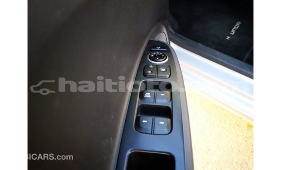 Acheter Import Voiture Hyundai i10 Autre à Import - Dubai, Artibonite Acheter Import Voiture Hyundai i10 Autre à Import - Dubai, Artibonite