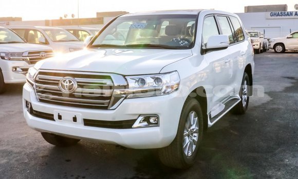 Acheter Import Voiture Toyota Land Cruiser Blanc à Import - Dubai, Artibonite Acheter Import Voiture Toyota Land Cruiser Blanc à Import - Dubai, Artibonite