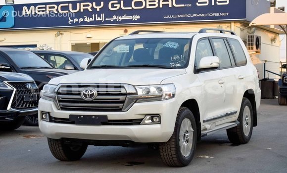 Acheter Import Voiture Toyota Land Cruiser Blanc à Import - Dubai, Artibonite Acheter Import Voiture Toyota Land Cruiser Blanc à Import - Dubai, Artibonite