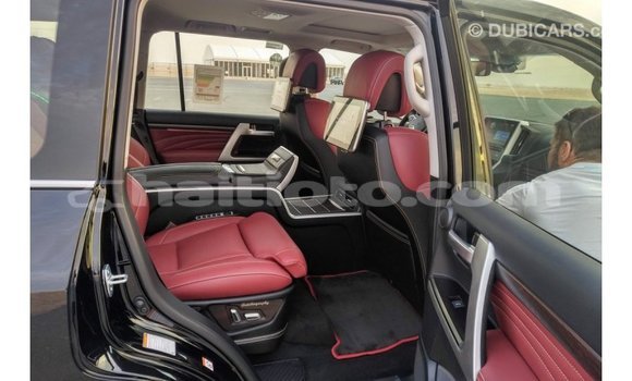 Buy Import Toyota Land Cruiser Black Car in Import - Dubai in Artibonite Buy Import Toyota Land Cruiser Black Car in Import - Dubai in Artibonite