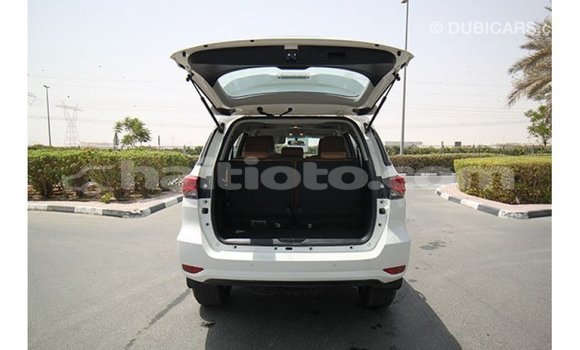 Acheter Import Voiture Toyota Fortuner Blanc à Import - Dubai, Artibonite Acheter Import Voiture Toyota Fortuner Blanc à Import - Dubai, Artibonite