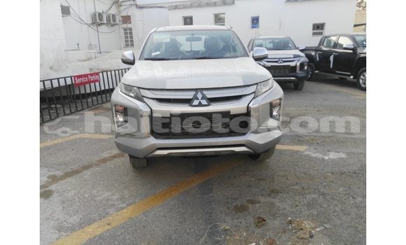 Acheter Import Voiture Mitsubishi L200 Autre à Import - Dubai, Artibonite Acheter Import Voiture Mitsubishi L200 Autre à Import - Dubai, Artibonite