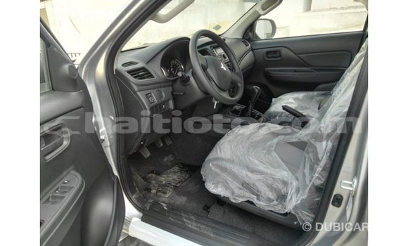 Acheter Import Voiture Mitsubishi L200 Autre à Import - Dubai, Artibonite Acheter Import Voiture Mitsubishi L200 Autre à Import - Dubai, Artibonite