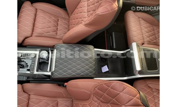 Acheter Import Voiture Toyota Land Cruiser Noir à Import - Dubai, Artibonite Acheter Import Voiture Toyota Land Cruiser Noir à Import - Dubai, Artibonite