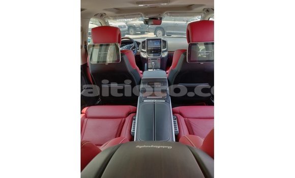 Acheter Import Voiture Toyota Land Cruiser Rouge à Import - Dubai, Artibonite Acheter Import Voiture Toyota Land Cruiser Rouge à Import - Dubai, Artibonite