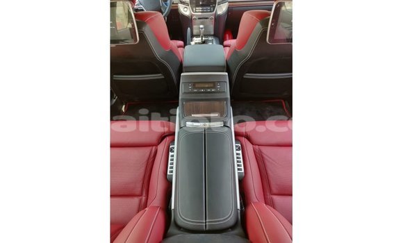 Acheter Import Voiture Toyota Land Cruiser Rouge à Import - Dubai, Artibonite Acheter Import Voiture Toyota Land Cruiser Rouge à Import - Dubai, Artibonite