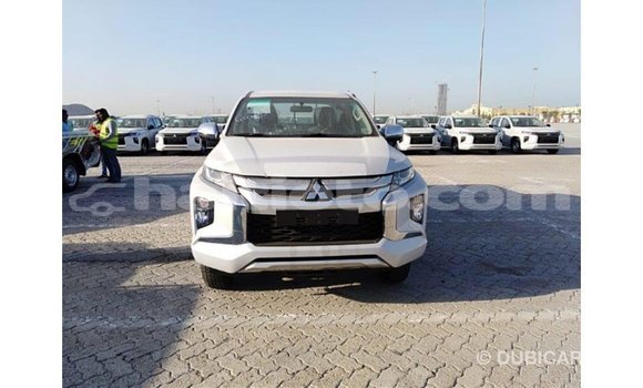 Buy Import Mitsubishi L200 White Car in Import - Dubai in Artibonite Buy Import Mitsubishi L200 White Car in Import - Dubai in Artibonite