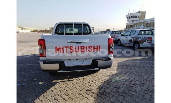 Buy Import Mitsubishi L200 White Car in Import - Dubai in Artibonite Buy Import Mitsubishi L200 White Car in Import - Dubai in Artibonite