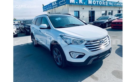 Acheter Import Voiture Hyundai Santa Fe Blanc à Import - Dubai, Artibonite Acheter Import Voiture Hyundai Santa Fe Blanc à Import - Dubai, Artibonite