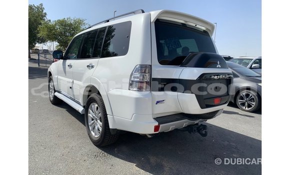 Acheter Import Voiture Mitsubishi Pajero Blanc à Import - Dubai, Artibonite Acheter Import Voiture Mitsubishi Pajero Blanc à Import - Dubai, Artibonite
