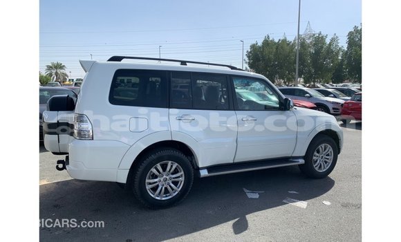 Acheter Import Voiture Mitsubishi Pajero Blanc à Import - Dubai, Artibonite Acheter Import Voiture Mitsubishi Pajero Blanc à Import - Dubai, Artibonite