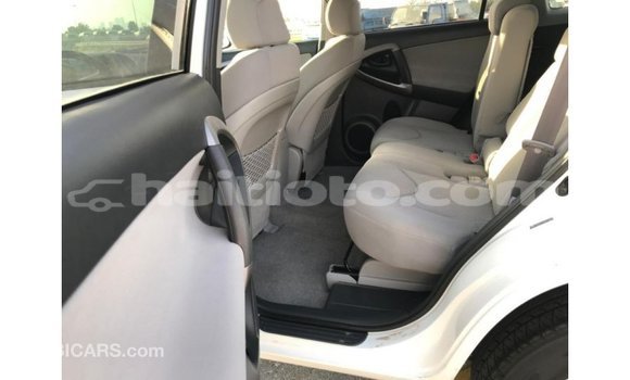 Acheter Import Voiture Toyota 4Runner Blanc à Import - Dubai, Artibonite Acheter Import Voiture Toyota 4Runner Blanc à Import - Dubai, Artibonite
