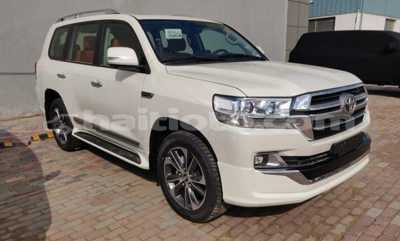 Acheter Import Voiture Toyota Land Cruiser Blanc à Import - Dubai, Artibonite Acheter Import Voiture Toyota Land Cruiser Blanc à Import - Dubai, Artibonite