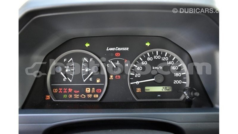 Big with watermark toyota land cruiser artibonite import dubai 1616