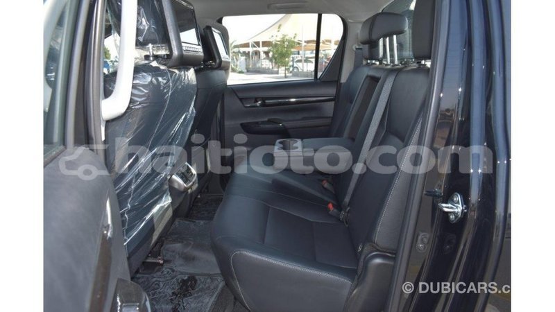 Big with watermark toyota hilux artibonite import dubai 1617