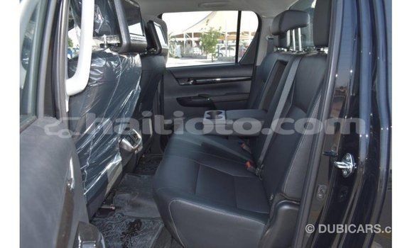 Acheter Import Voiture Toyota Hilux Noir à Import - Dubai, Artibonite Acheter Import Voiture Toyota Hilux Noir à Import - Dubai, Artibonite