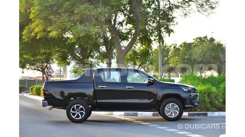 Big with watermark toyota hilux artibonite import dubai 1619
