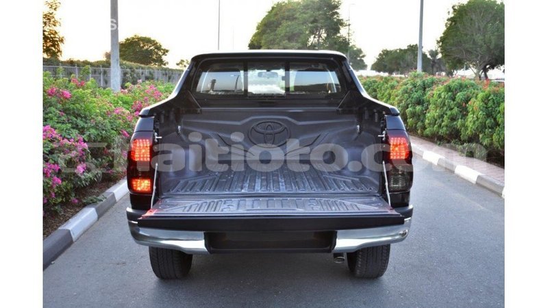 Big with watermark toyota hilux artibonite import dubai 1619